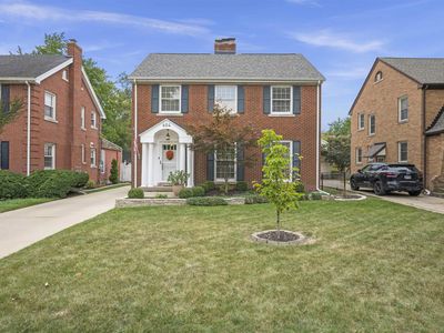 604 W Forrest Hill Ave