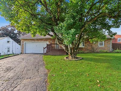 99 Ridgewood Blvd