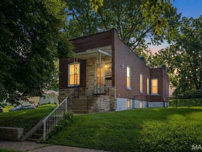 3202 Regal Pl