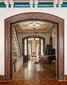234 W 22nd St