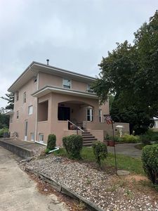 Property at 1015 Washington Ave, Sheldon, IA