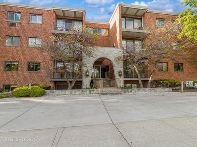 197 W Armitage Ave APT 102