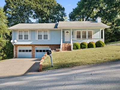 6831 Deerwood Dr