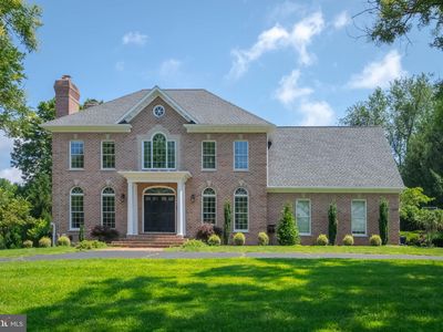 1410 Muirfield Close