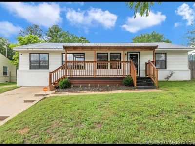Property at 905 Forest Dr, Sand Springs, OK