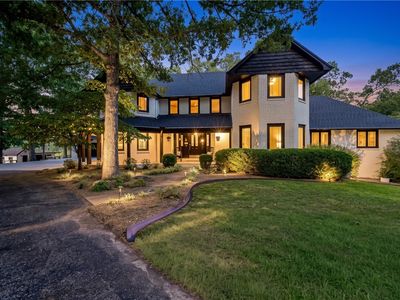 1205 E Hilltop Dr