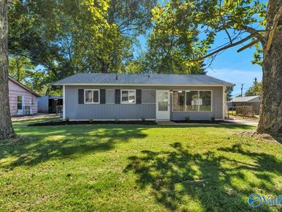 1702 Wakefield Dr NE