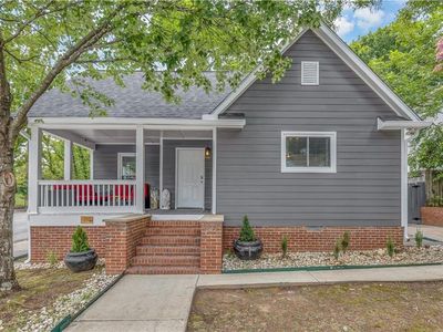 107 Howell St NE
