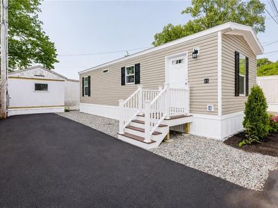 1346-B5 Newport Ave