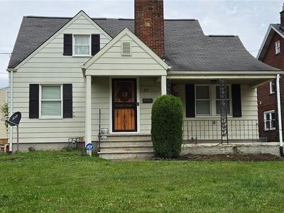 1111 Colonial Blvd NE