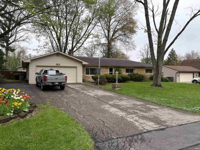 5111 Rosebury Dr