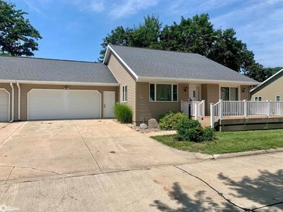 Property at 4 Park Pl, Jefferson, IA