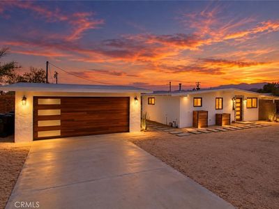 4727 Avenida La Flora Desierta