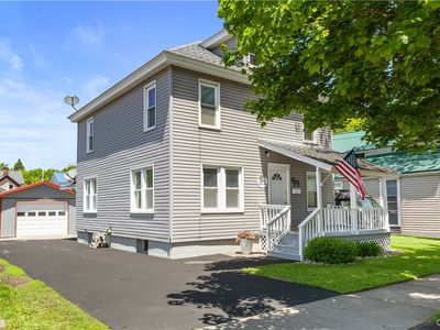 213 E Steele St