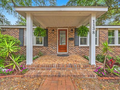 1138 Leesville St