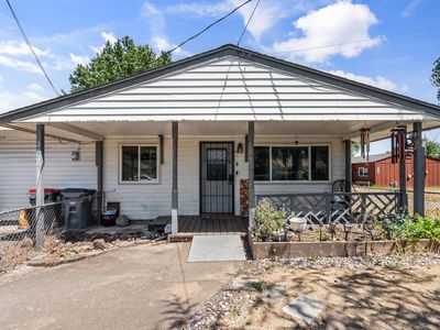 2574 Howard Ave