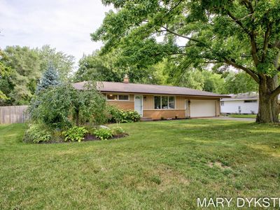 Property at 585 Huizenga Ave, Zeeland, MI
