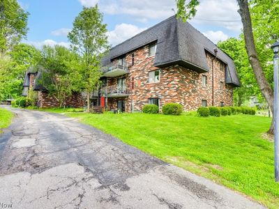 729 W Main St #B