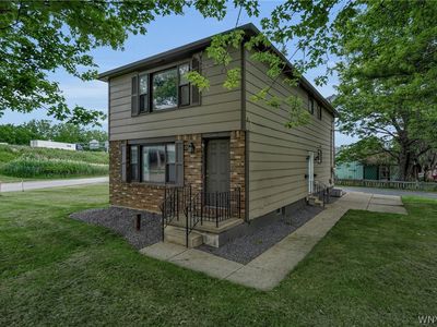 590 Potters Rd