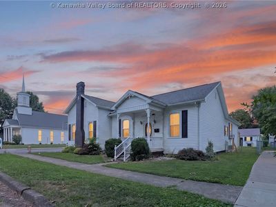 Property at 400 Mulberry St, Ravenswood, WV