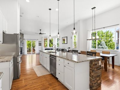 913 Serene Ct