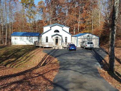 Property at 410 Hickory Ln, Russell Springs, KY