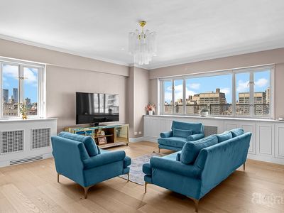 166 E 63rd St APT 20A