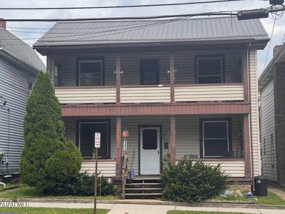 320 W 15th St