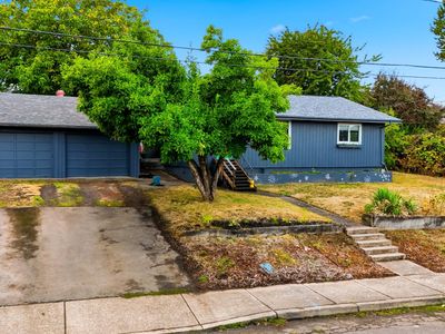 304 2nd St