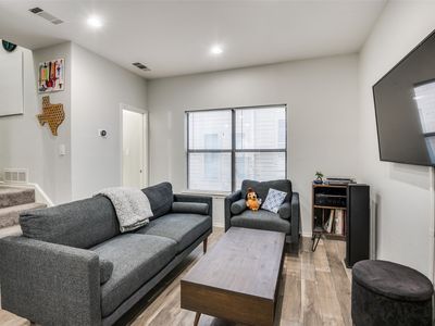2728 Reagan St APT 202