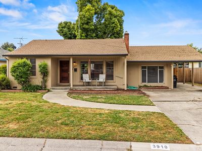 3910 Lasuen Dr