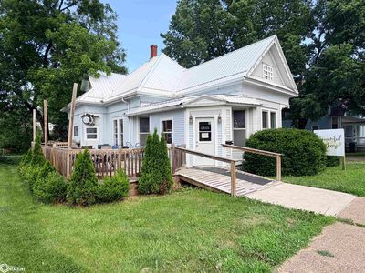 303 S Main St