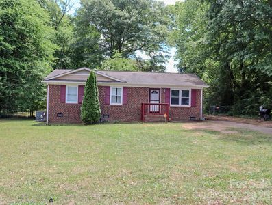 1006 Iris Dr