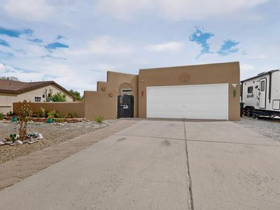 Property at 10 Milton Loop, Los Lunas, NM