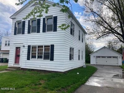 925 River Rd