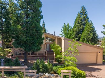 1016 Buckthorn Dr