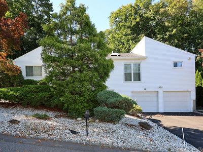 16 Carriage Road