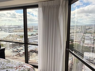 1088 Bishop St APT 2202