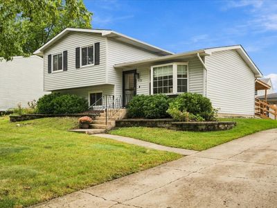 273 Lyons Rd