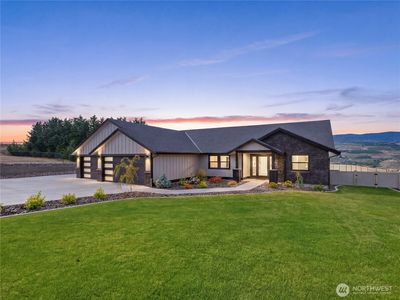 2214 SE 6th Street SE