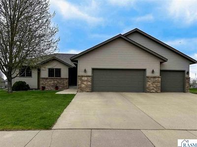 201 Pebble Creek Dr