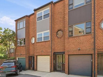 1 Queen St Unit 2