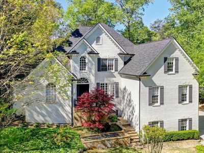 3870 Powers Ferry Rd NW