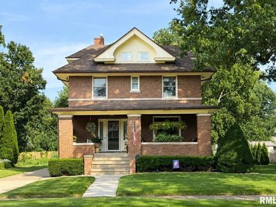 1121 N Kellogg St