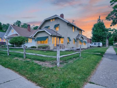 802 Oakridge Dr