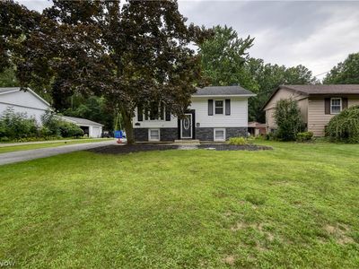 Property at 502 Roosevelt Dr, Geneva, OH