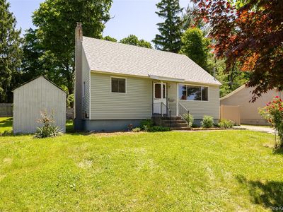 22 Howland Avenue