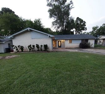 203 Erskine Dr