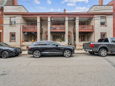 1605-1609 Brighton Pl