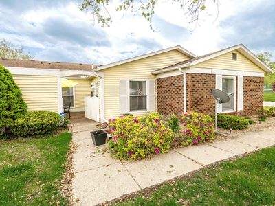 1005 E Buckingham Dr